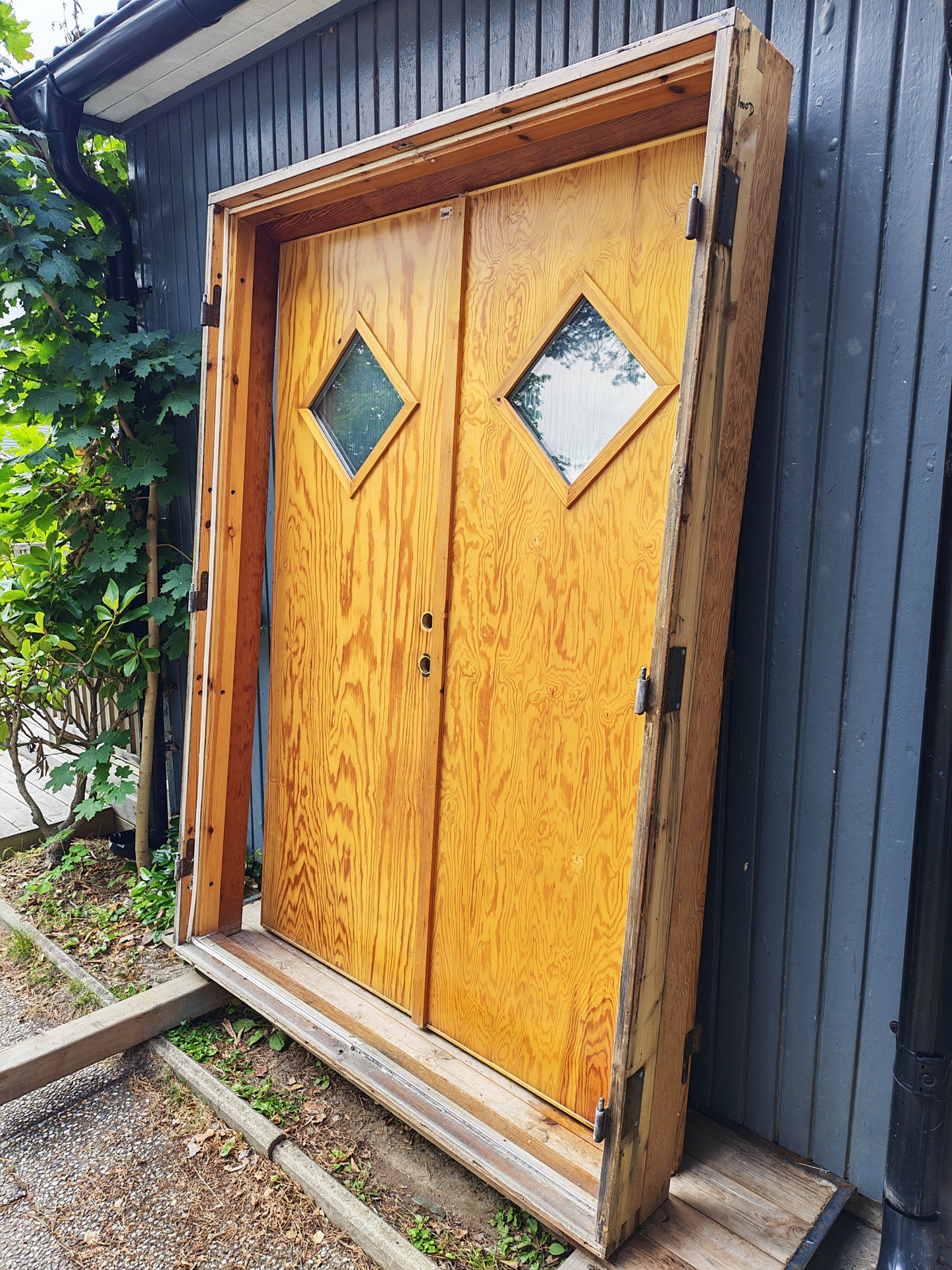 art 1000D B150 H210 isolerad 15000kr