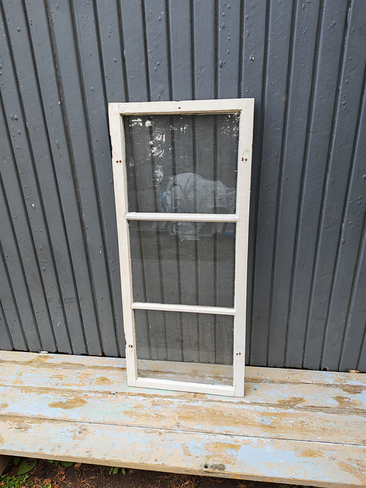 ART 03A B48 H 110 D3 PRIS 400 KR EN SPRICKA