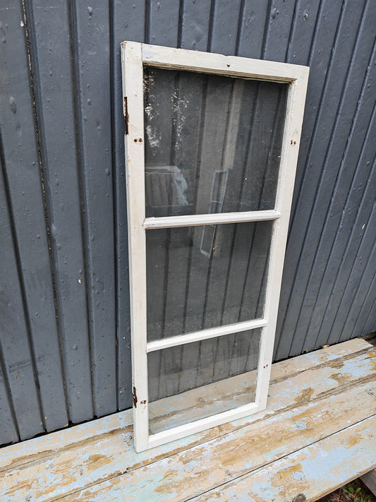 ART 03A B48 H 110 D3 PRIS 400 KR EN SPRICKA