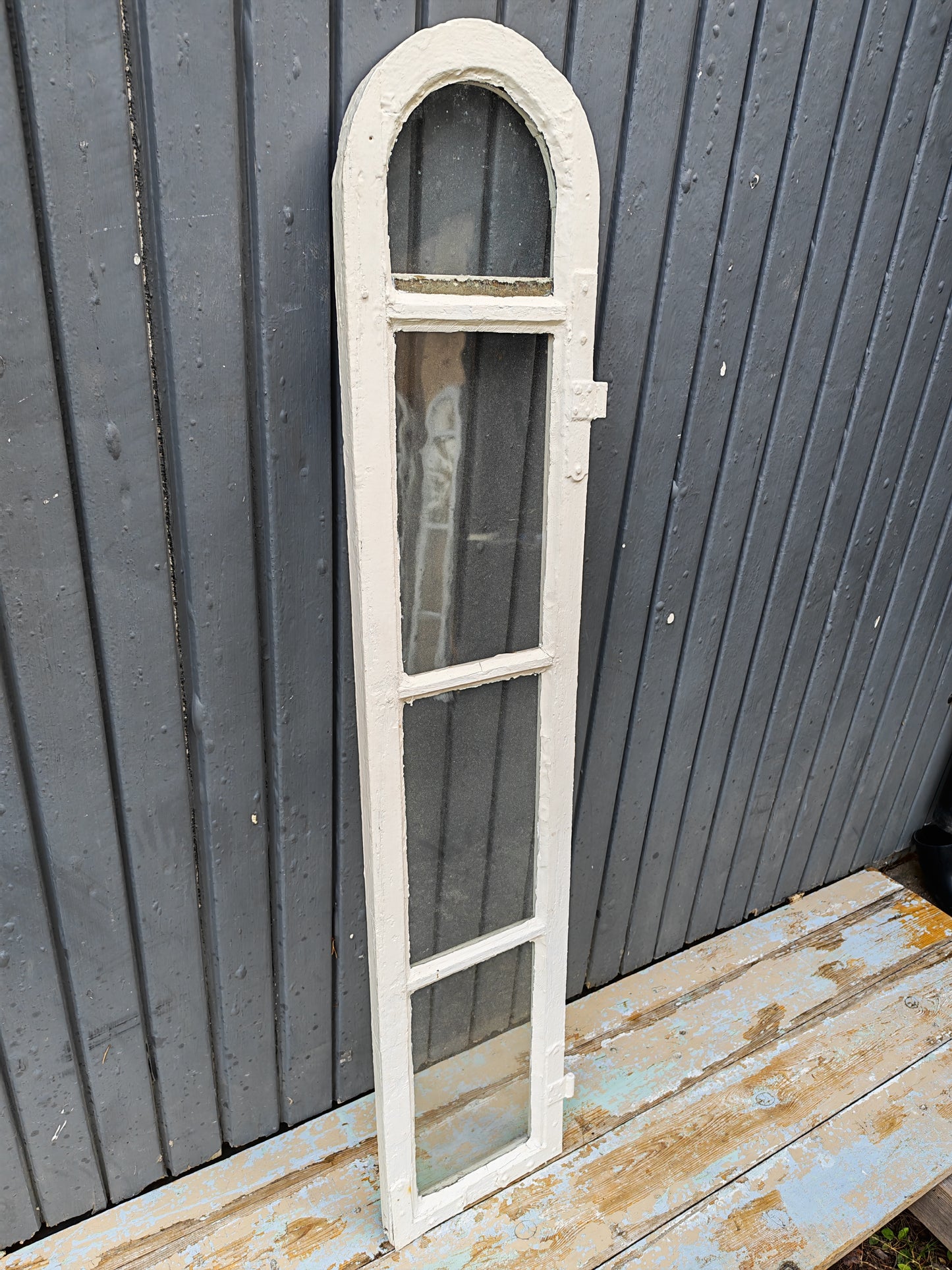 ART 03F B 26  H 130 D 3  PRIS 1100  KR HEL MUNBLÅST GLAS