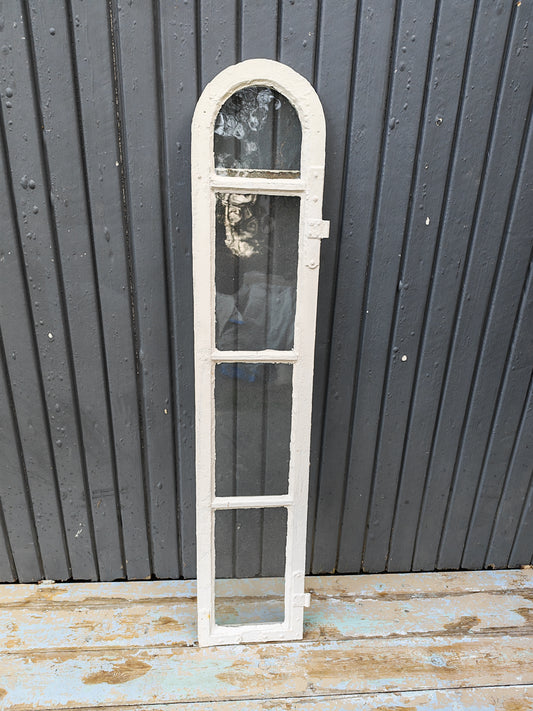 ART 03F B 26  H 130 D 3  PRIS 1100  KR HEL MUNBLÅST GLAS