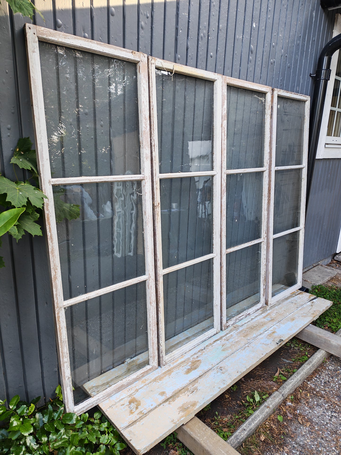 ART 03H 4st  B52 H157 D3 PRIS 1300 KR ST MUNBLÅST GLAS