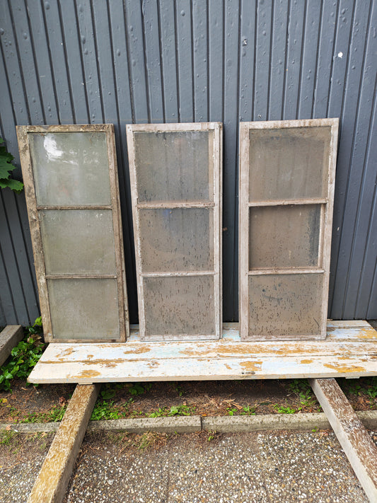 ART 04L 6ST B48 H119 D2, 5 PRIS 700 KR PER ST 3st HEL 3st TRASIGA GLAS