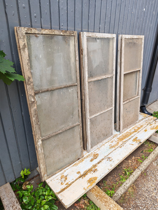 ART 04L 6ST B48 H119 D2, 5 PRIS 700 KR PER ST 3st HEL 3st TRASIGA GLAS