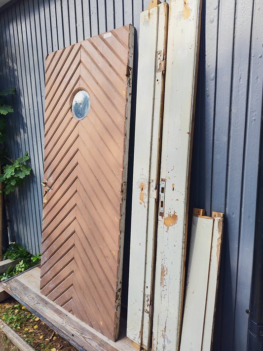 ART 34A B95 H210 HÖGER HÄNGD PRIS 5000KR GAMALT GLAS