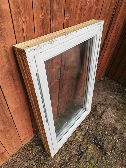 ART 21H  B79 H118, 5 TRE GLAS  VRED FÖNSTER  4000KR  BORLÄNGE