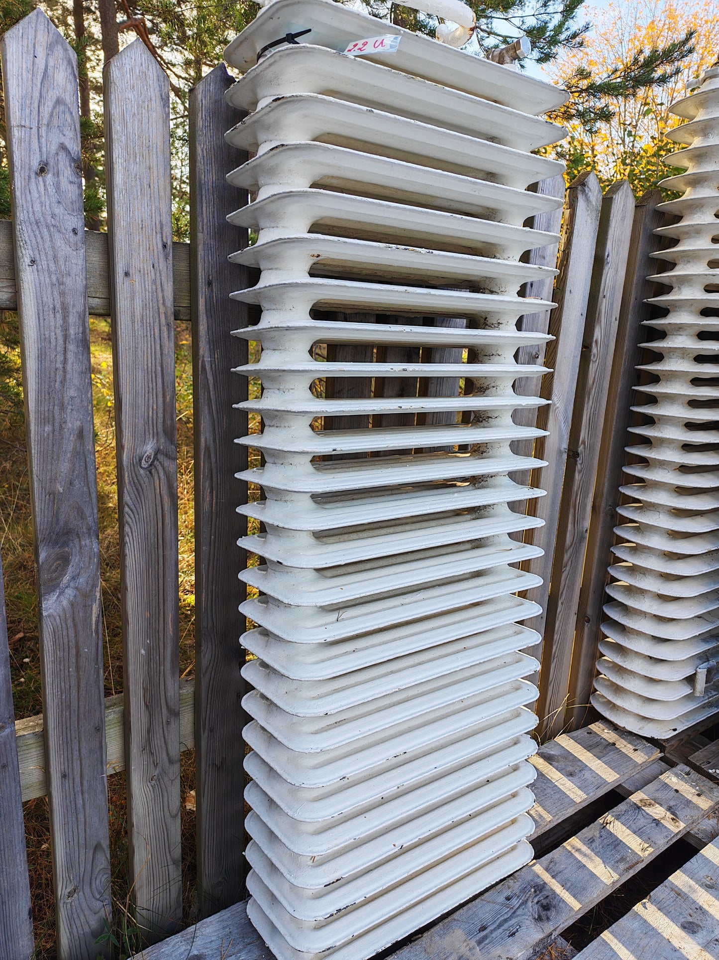 ART 22U   B120  H44  D20  PRIS 4500 KR