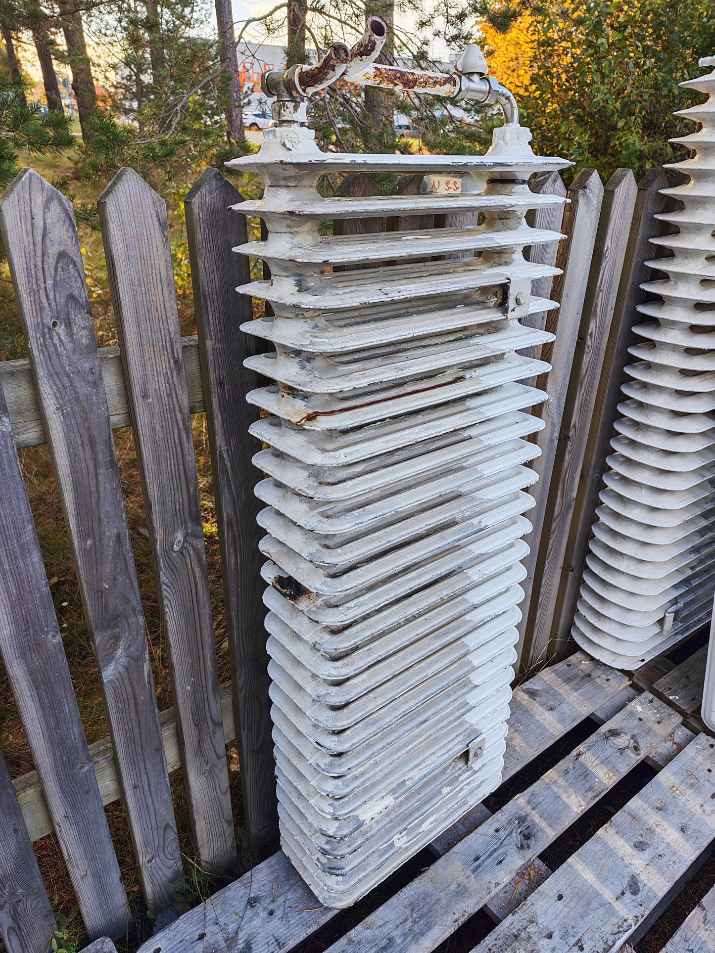 ART 22U   B120  H44  D20  PRIS 4500 KR