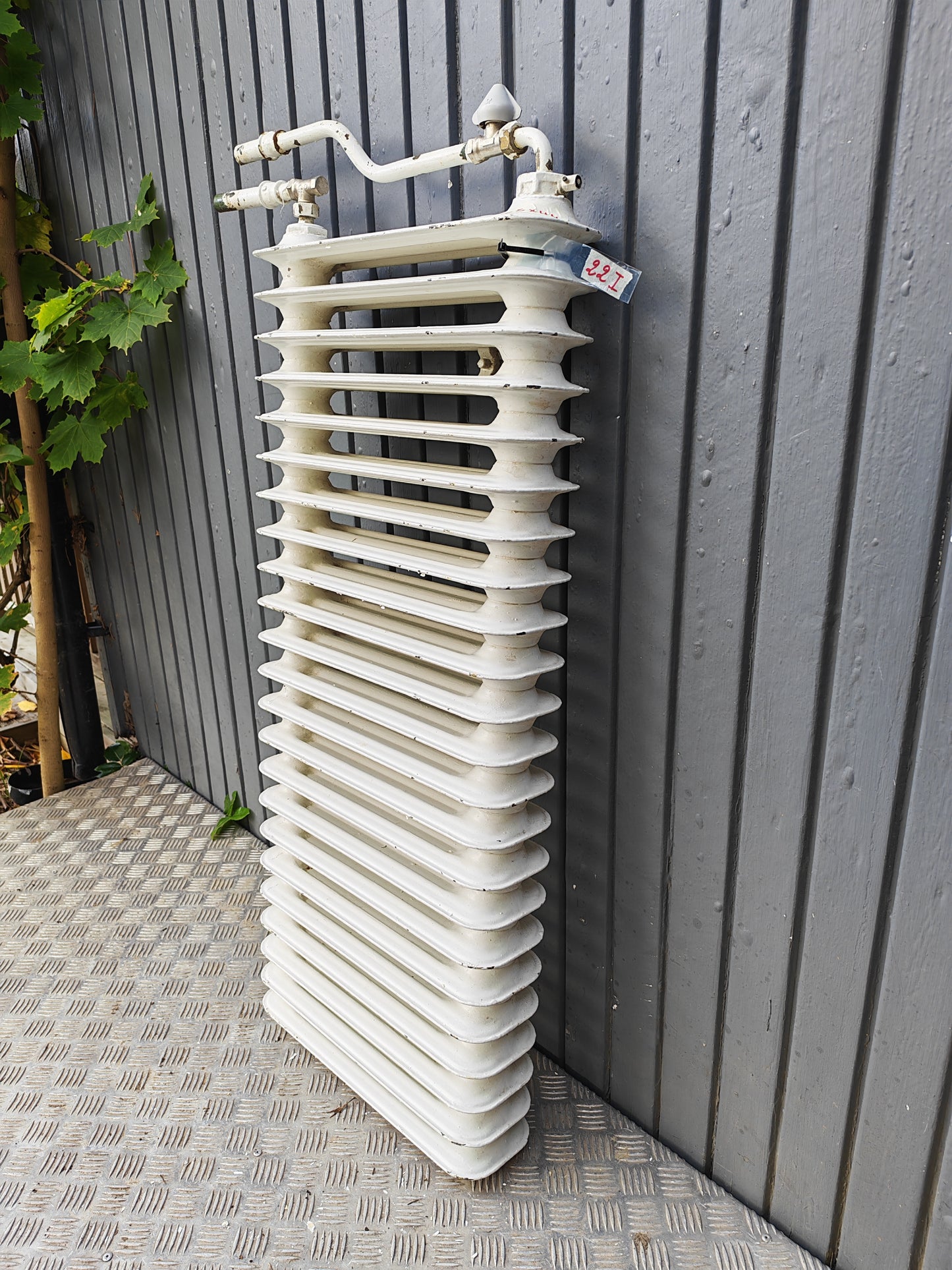 ART 22i   B105  H44  D13  PRIS 3500 KR