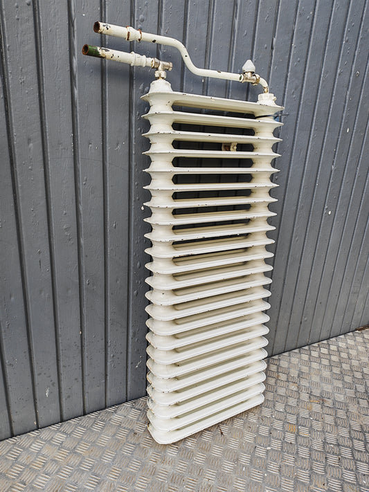 ART 22i B105 H44 D13 PRIS 3500 KR