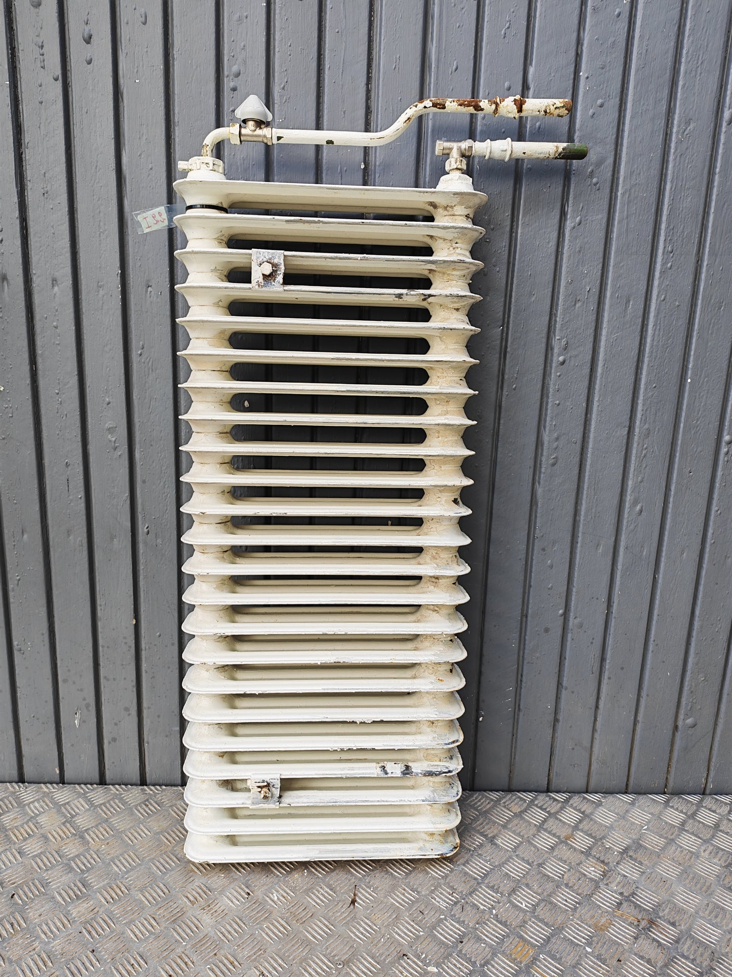 ART 22i   B105  H44  D13  PRIS 3500 KR