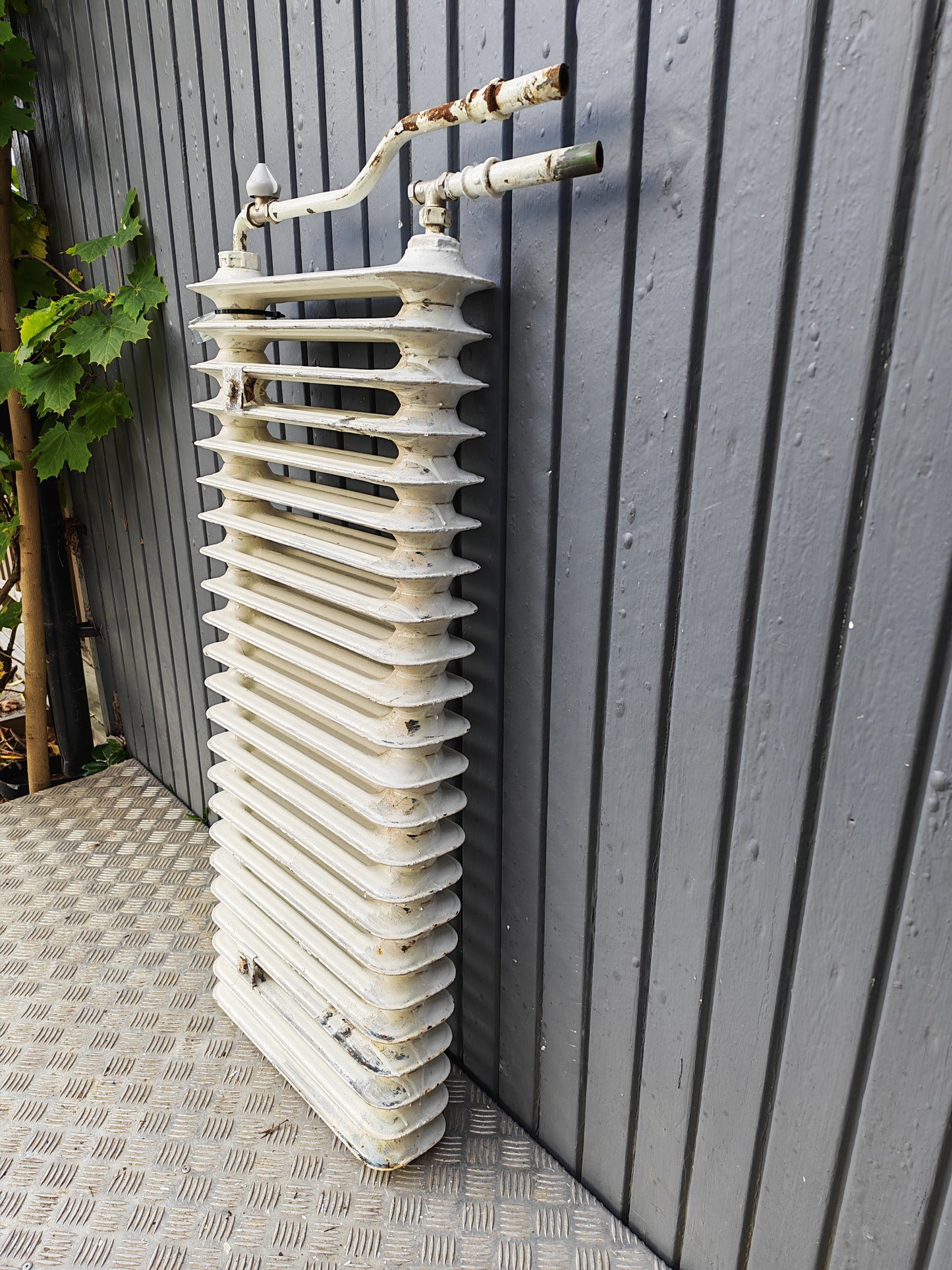 ART 22i   B105  H44  D13  PRIS 3500 KR