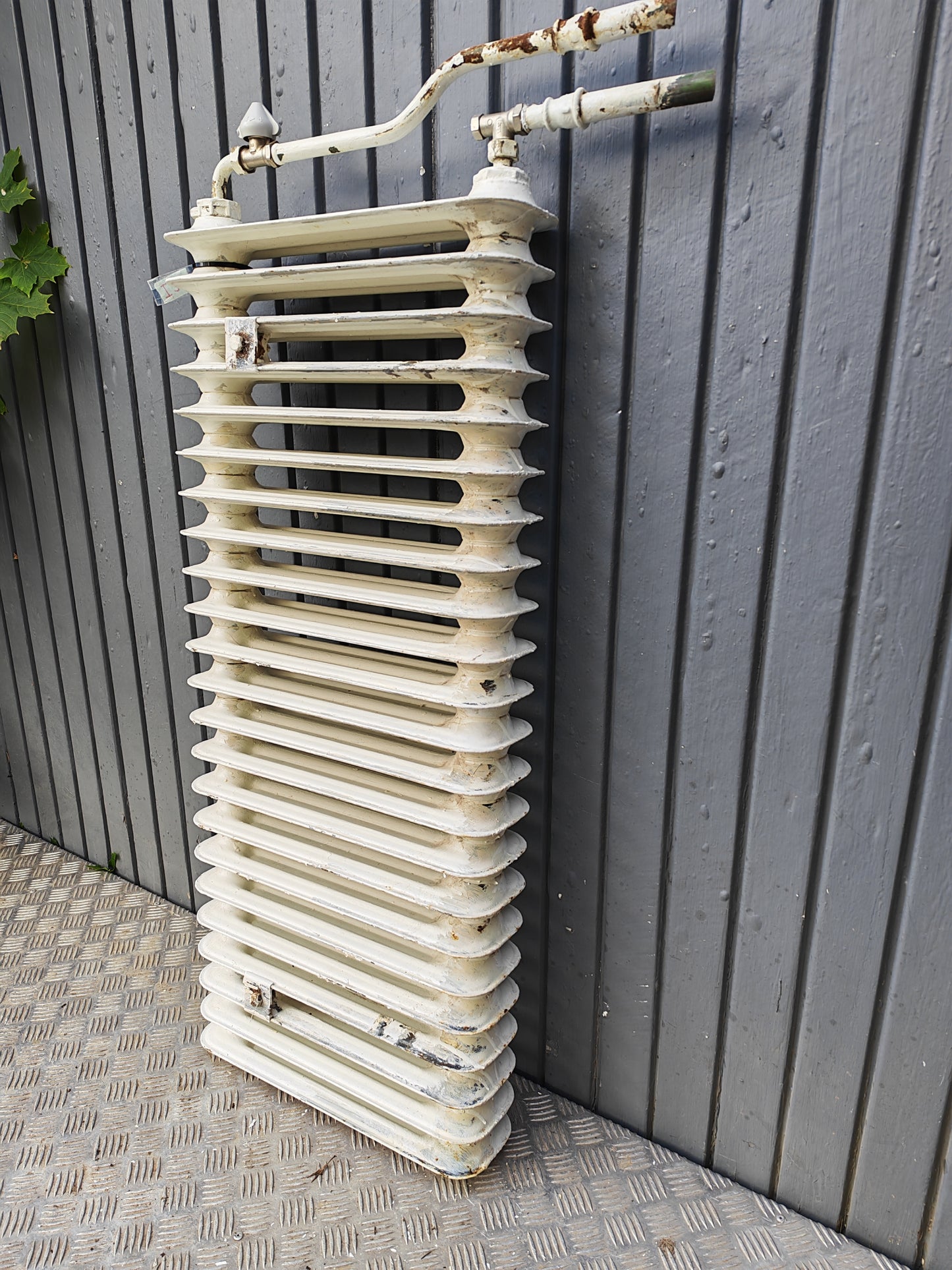 ART 22i   B105  H44  D13  PRIS 3500 KR