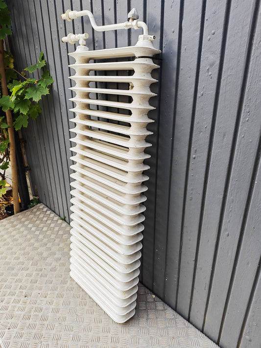 ART 22E  B120  H44  D13  PRIS 4000 KR