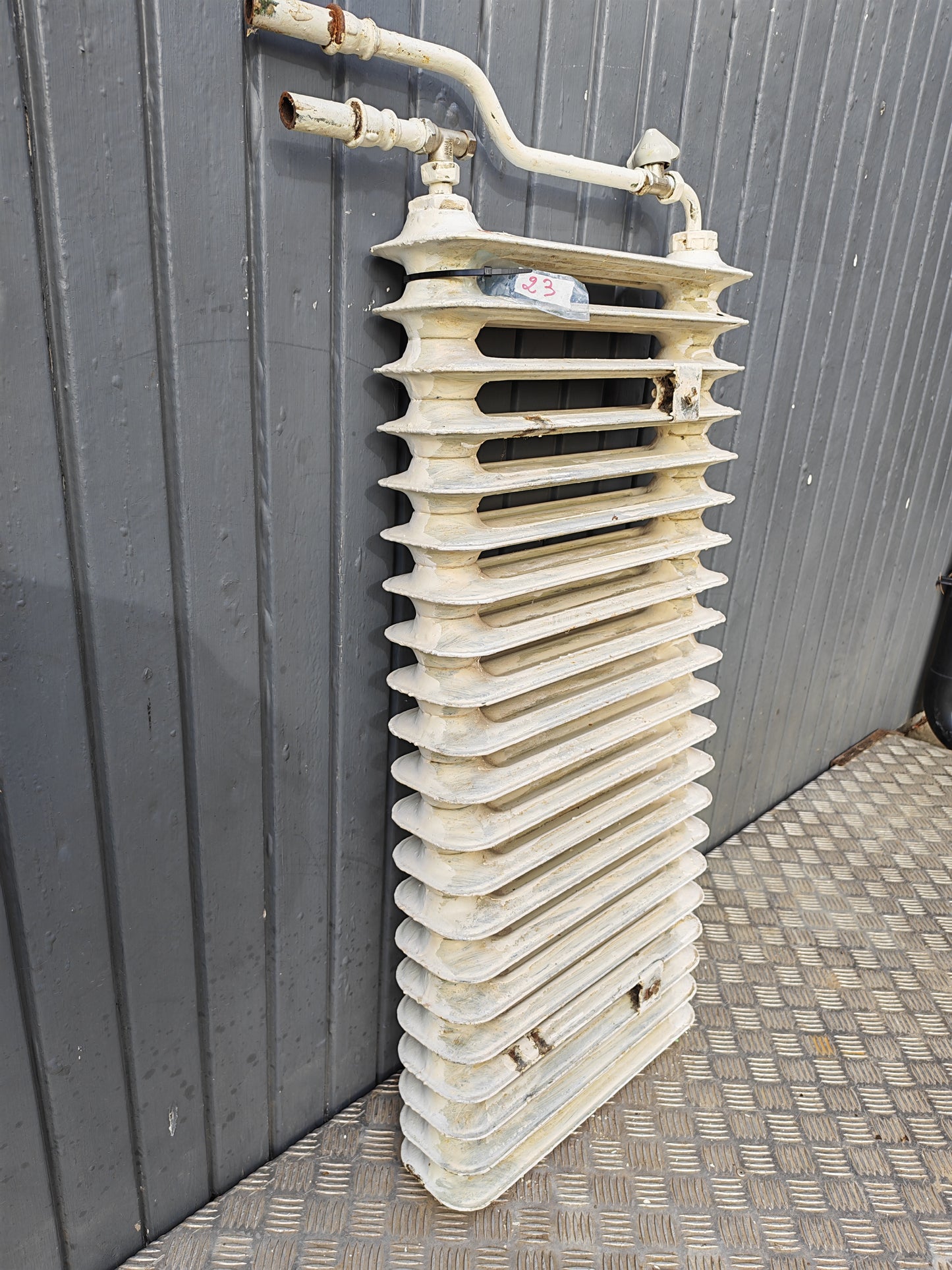 ART 23   B95  H44  D13  PRIS 3500 KR