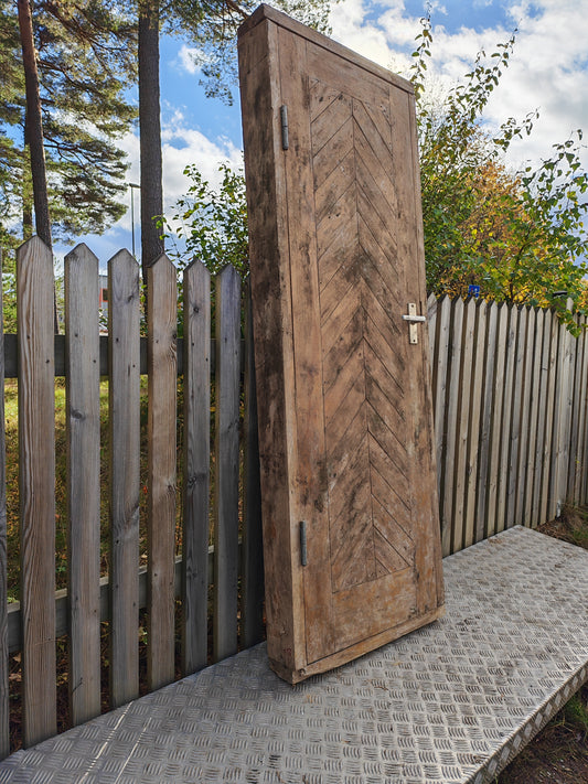 ART 24F B65 H181 D12 ÄLDRE DÖRR FRÅN 1900 TAL VÄNSTER PRIS 5000KR