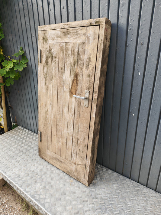 ART 24E B68, 5 H134, 5 D10 ÄLDRE DÖRR FRÅN 1900 TAL VÄNSTER 4000KR