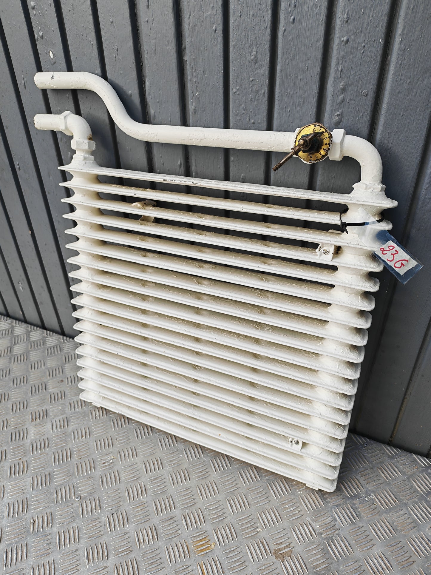 ART 23G  B60 H58 D7 MED SLOTVRED PRIS 3500KR