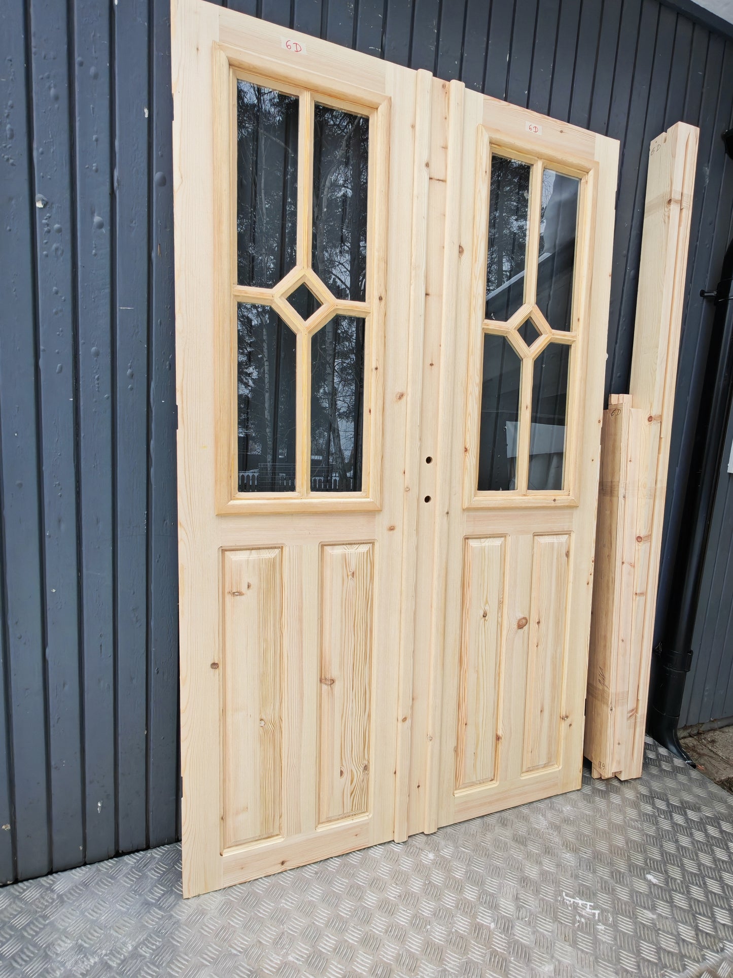 ART 6D  B130 CM  H210 CM BRÖSTNING 95 CM ÖPPNAS HÖGER 18000 KR