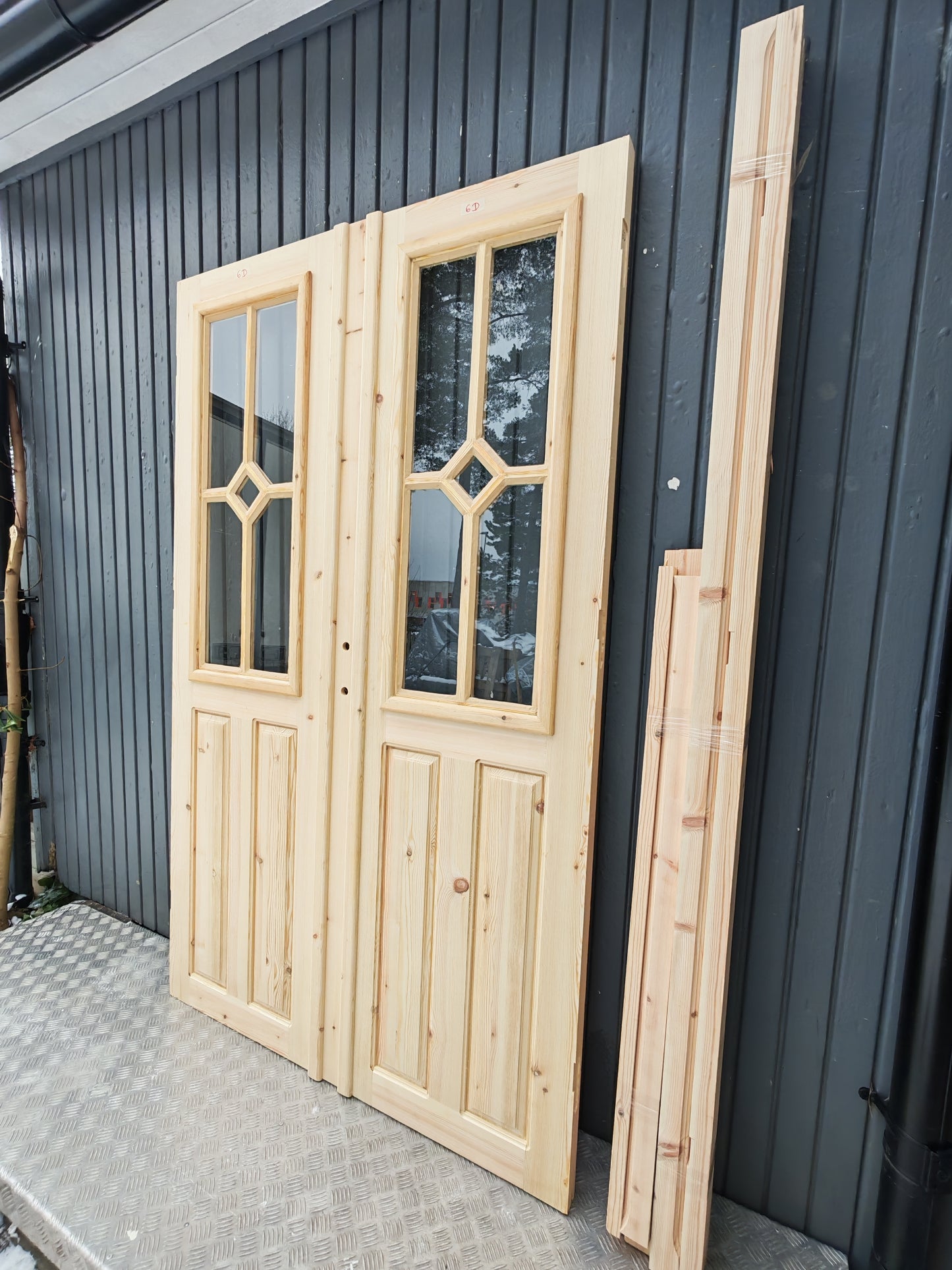 ART 6D  B130 CM  H210 CM BRÖSTNING 95 CM ÖPPNAS HÖGER 18000 KR