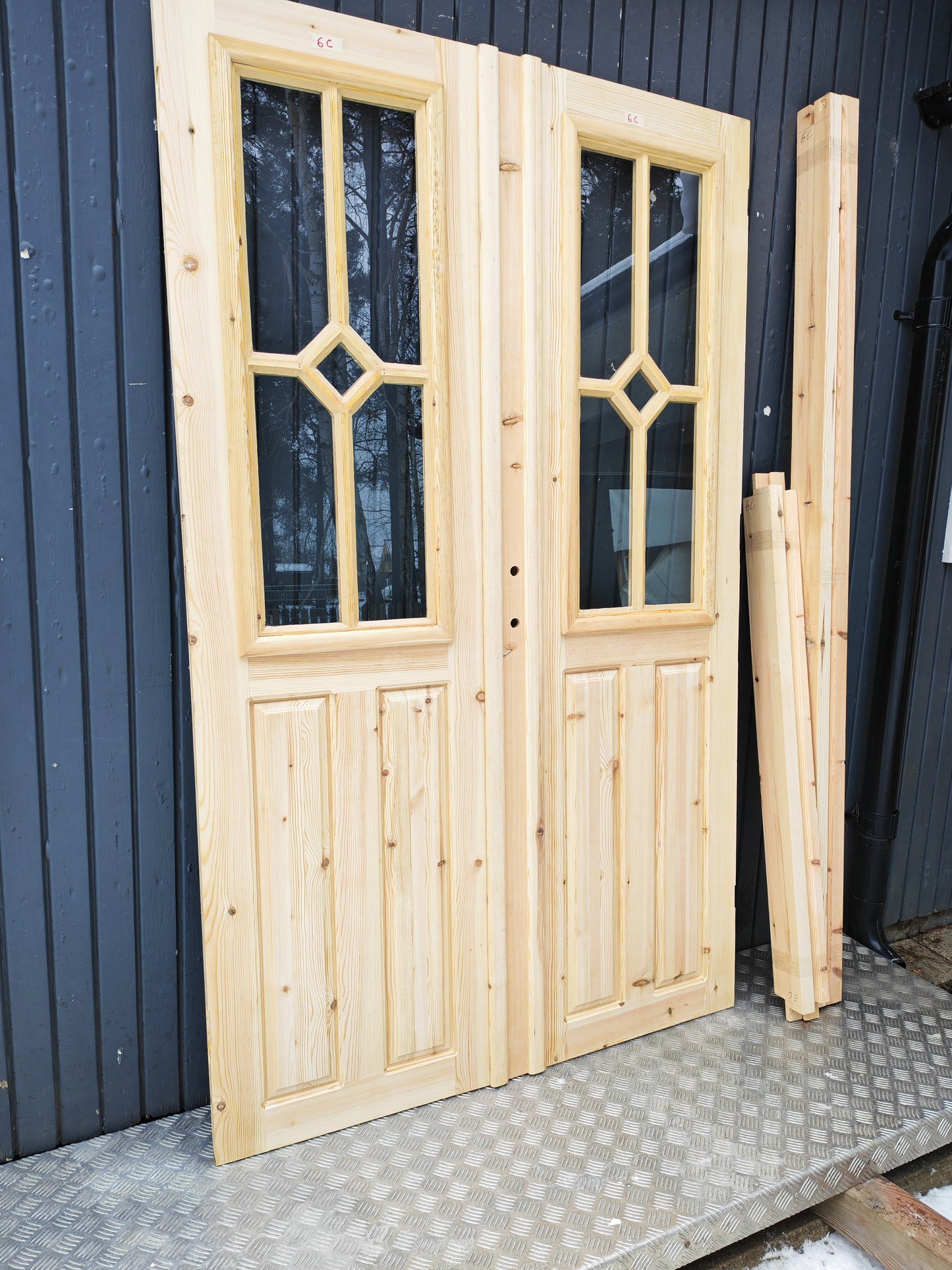 ART 6C  B130 CM  H210 CM BRÖSTNING 95 CM ÖPPNAS HÖGER 18000 KR