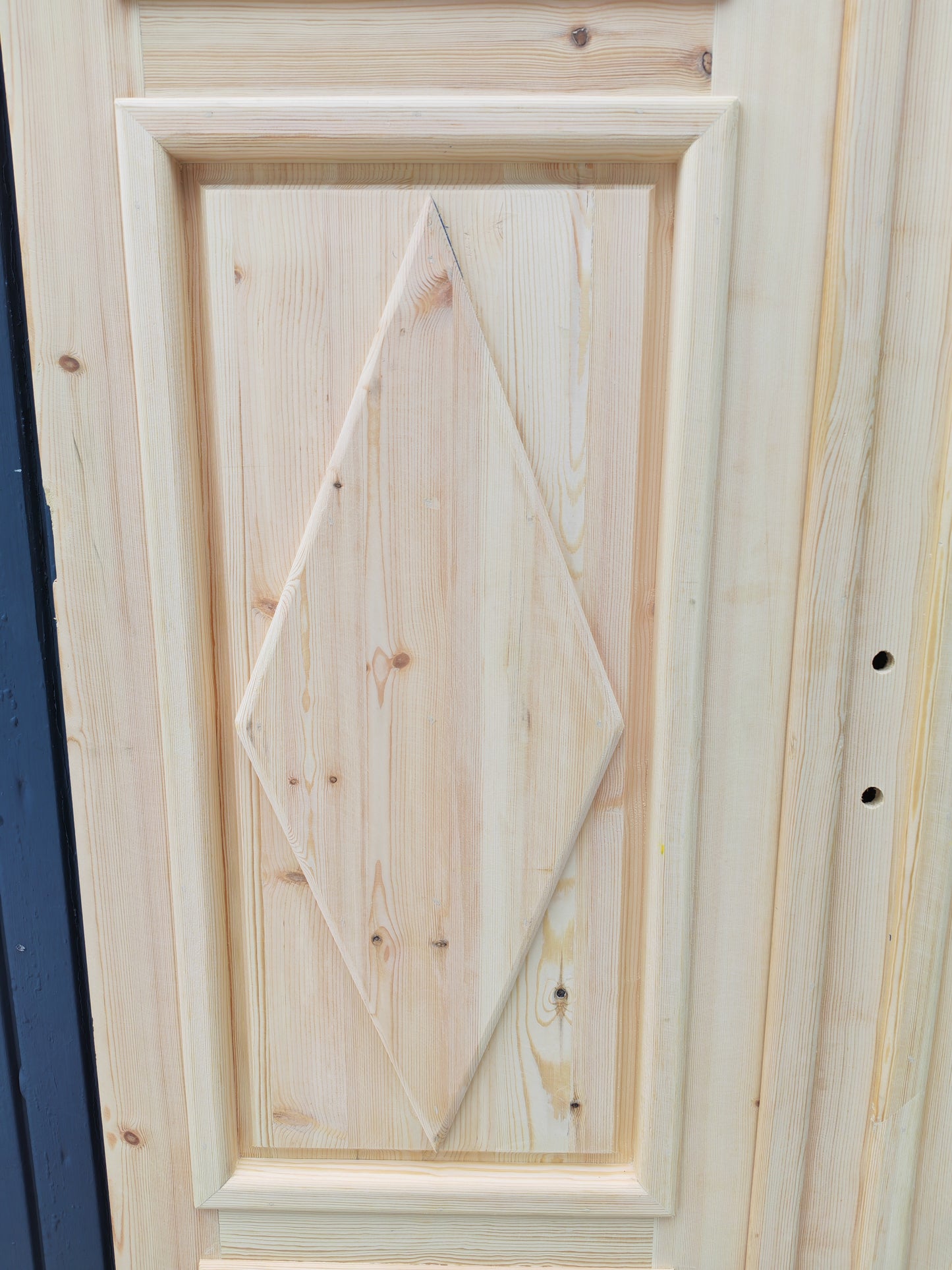 ART 08B B130 H210 ÖPPNAS UTÅT LÅSKISTA PÅ HÖGER DÖRRBLADPRIS : 18500 KR