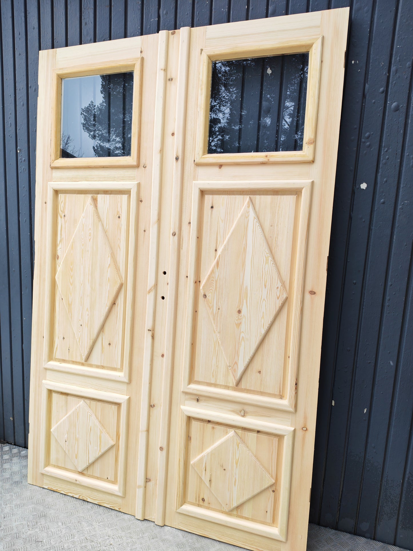 ART 08C  B140 H210 ÖPPNAS UTÅT LÅSKISTA PÅ HÖGER DÖRRBLADPRIS : 19000 KR