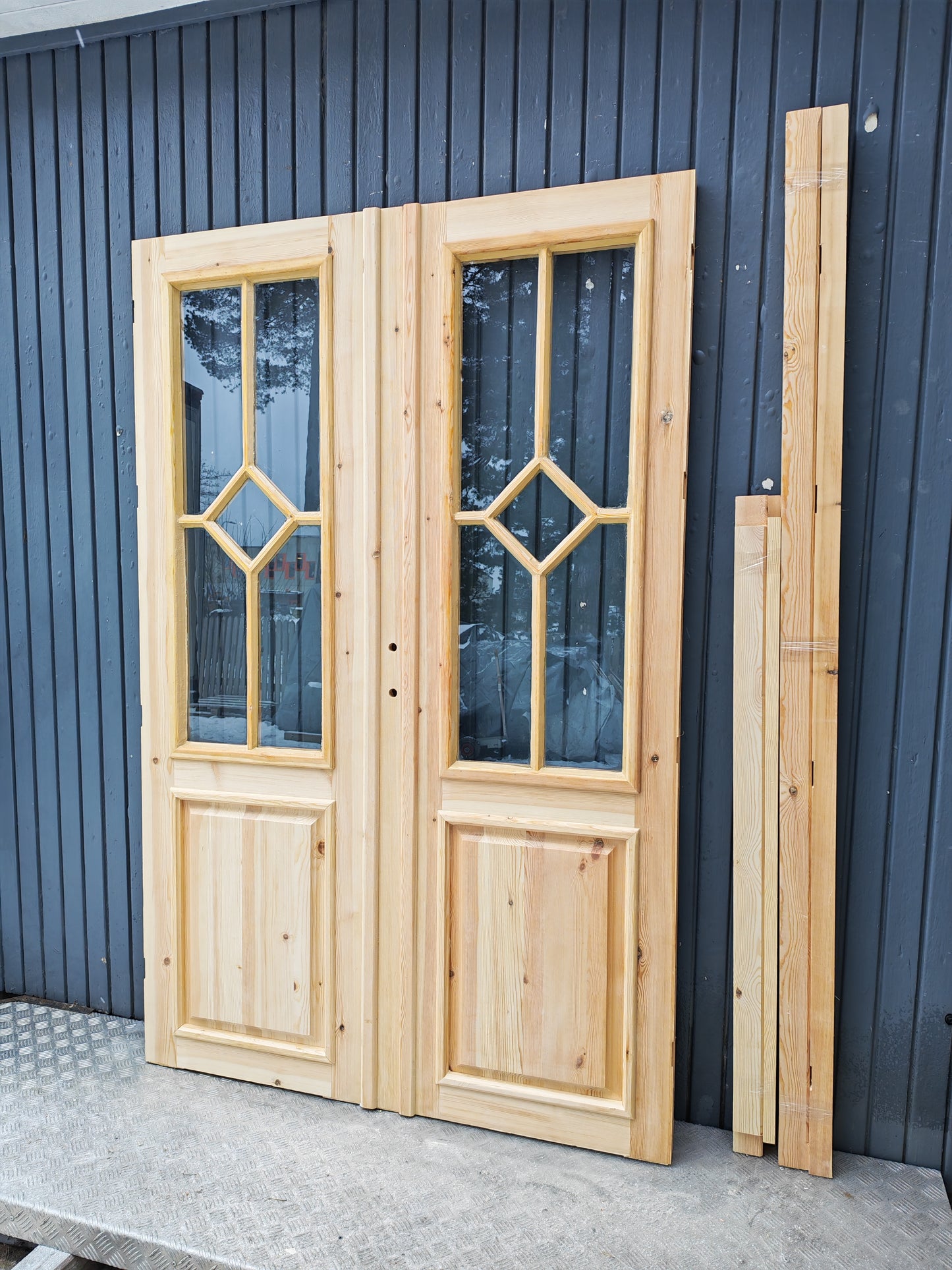 ART 800

B140 H210 ISOLERAD ÖPPNAS UTÅT LÅSKISTA PÅ HÖGER DÖRRBLAD isolerad 24000kr 

PRIS : 24000 KR