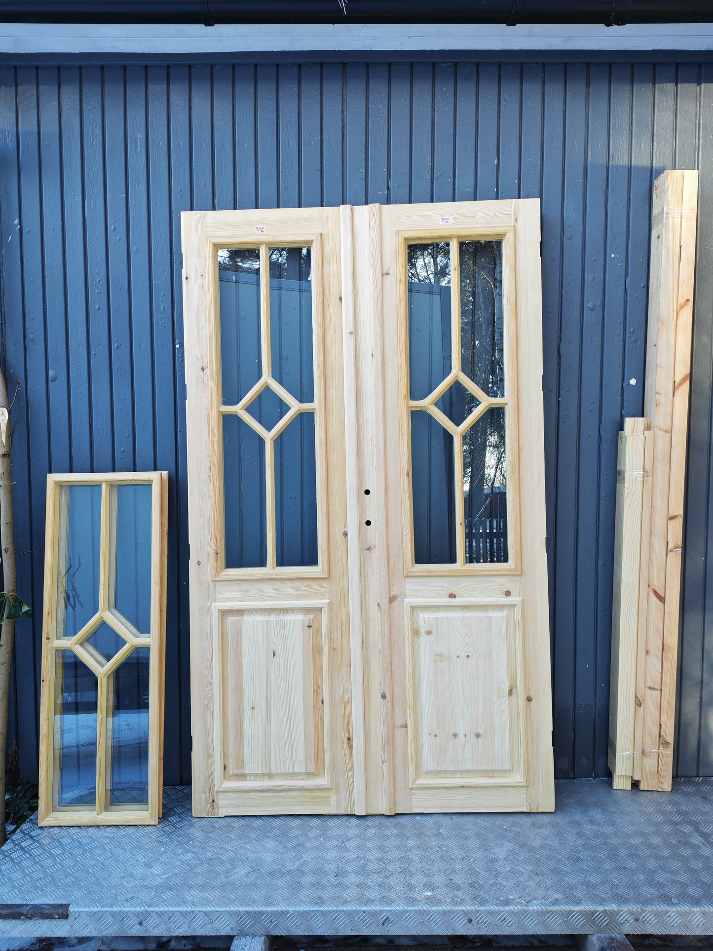 ART 800A B130 H210 BRÖSTNING 80 ÖPPNAS TILL HÖGER 24000kr