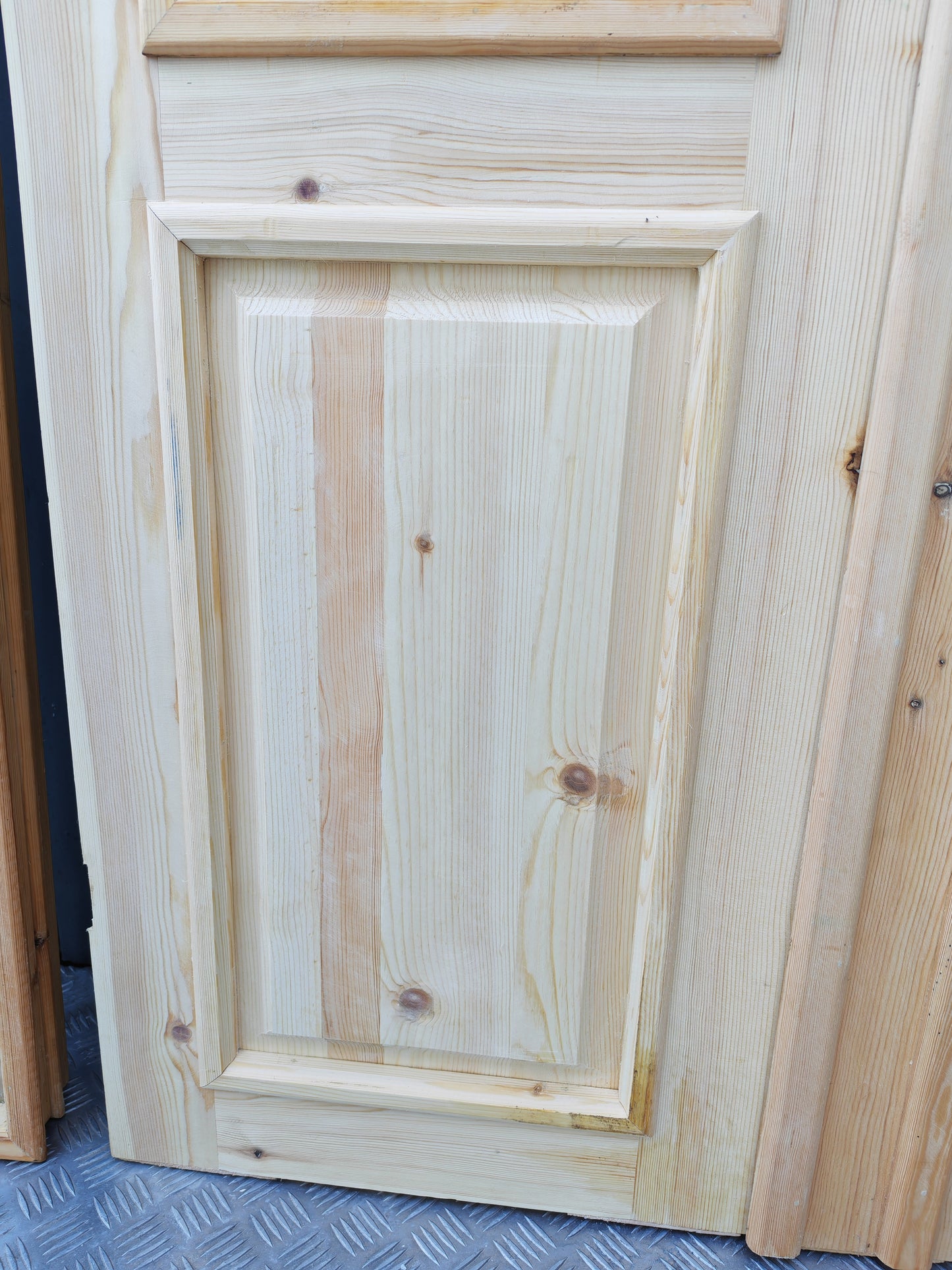 ART 800B B120 H210 BRÖSTNING 80 ÖPPNAS TILL HÖGER isolerad 24000 kr