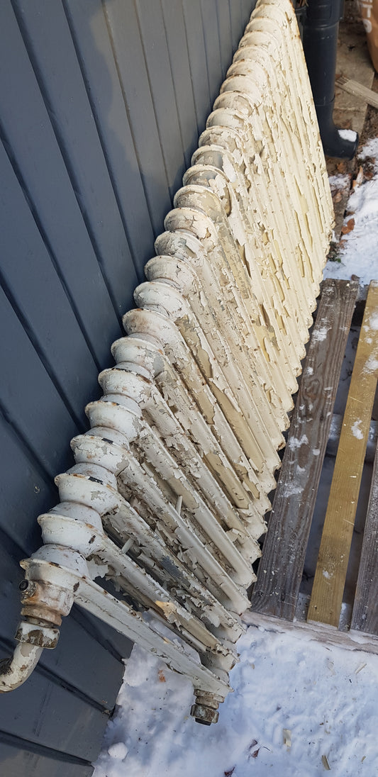 ARTIKELNUMMER 443 Fint gammal Element/Radiator B 110-120 H 60 D 8 Pris 1750KR