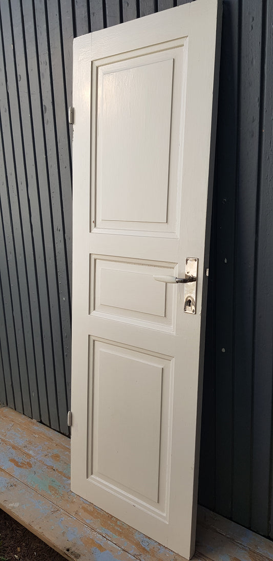 Art 03G1 B60 H180 D4 PRIS 2500 KR utan karm