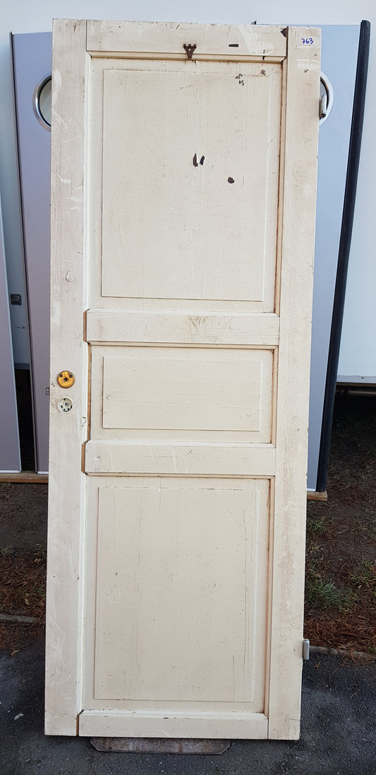 ART 763 B 74 H 200 D 4 PRIS 1500 KR HÖGER