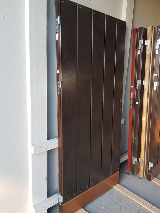 art 12 Ekstrand Dörr isolerad riktig tung dörr 9000 kr (BORLÄNGE)