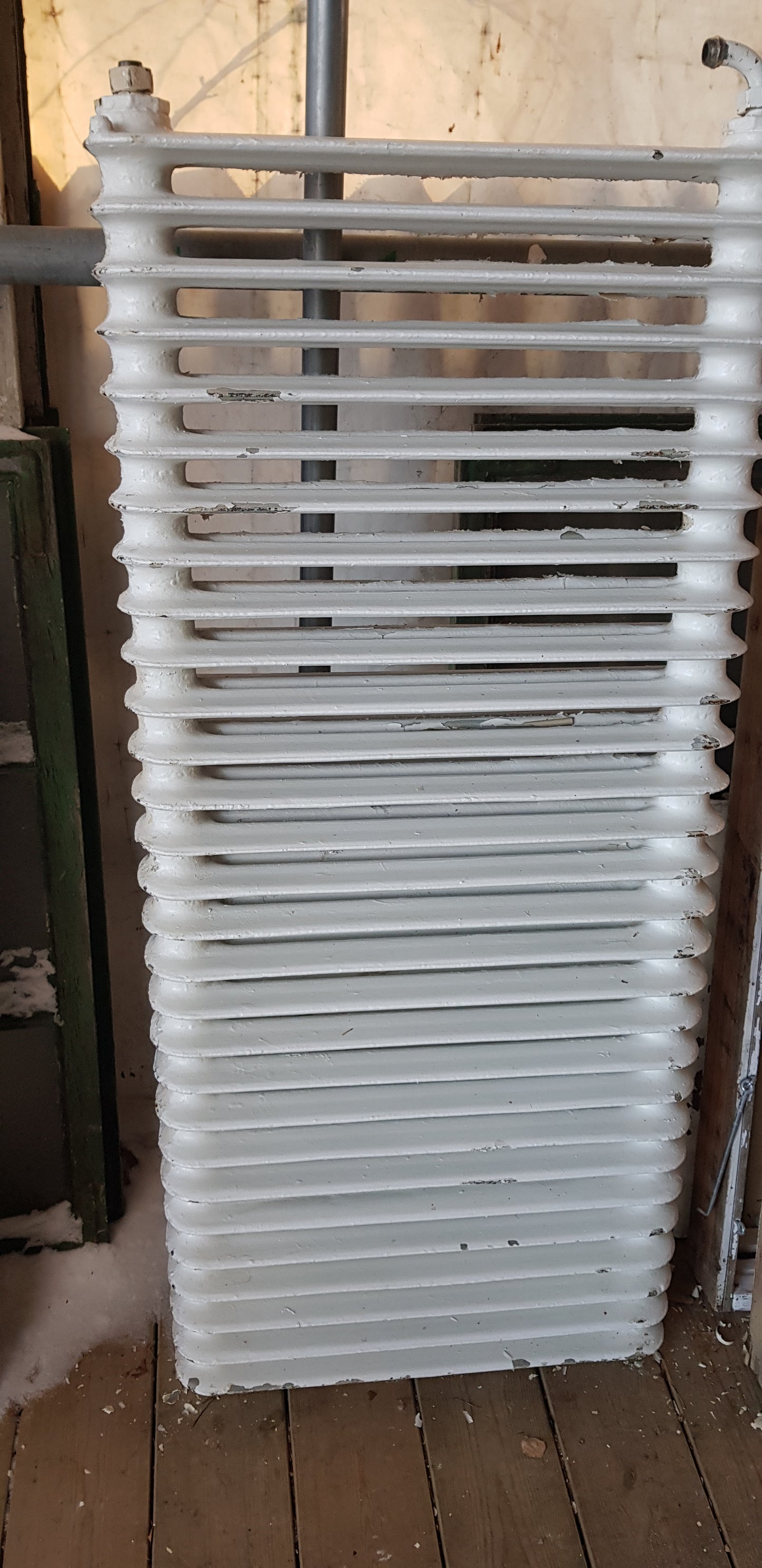 ARTIKELNUMMER 444 Fin gammal Element/Radiator B 130 H 59 D 13 &nbsp;Pris 2500KR