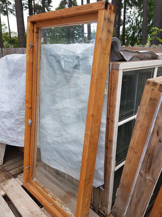 ART 667 B78.5 H158.5 PRIS 2500KR KOPPLAD