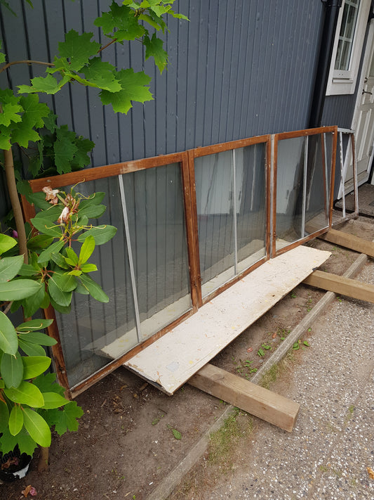 ART 598 3st B 90 h 90 pris 600 kr st Mun blåst