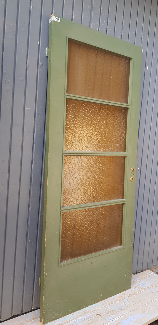 ART 699 B83 H201.5 D4 PRIS 3000 kr höger