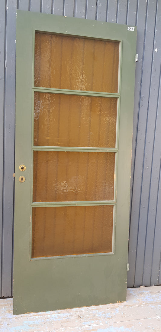 ART 699 B83 H201.5 D4 PRIS 3000 kr höger