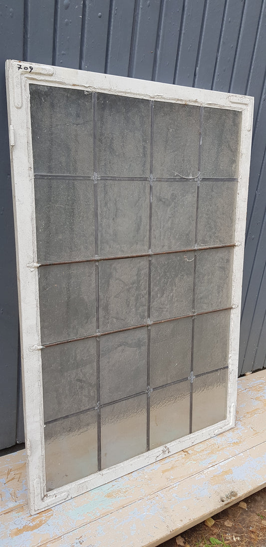 ART 709 2st B82 H122 D 3 PRIS 1500 KR