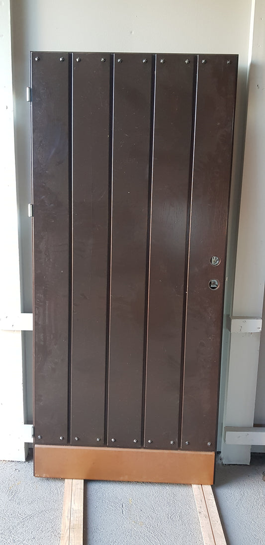 art 12 Ekstrand Dörr isolerad riktig tung dörr 9000 kr (BORLÄNGE)