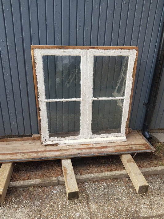 256F B103.5 h106 d10.5 munblåst 3000kr