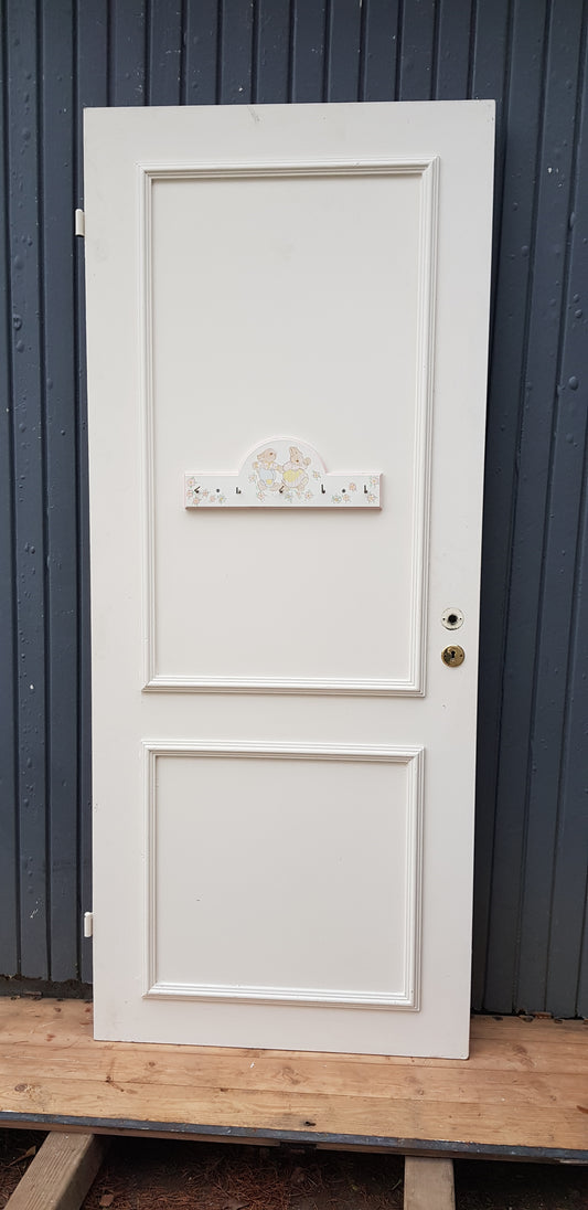 ART 776 B84.5 H202.5 D4 PRIS 2500 KR VÄNSTER