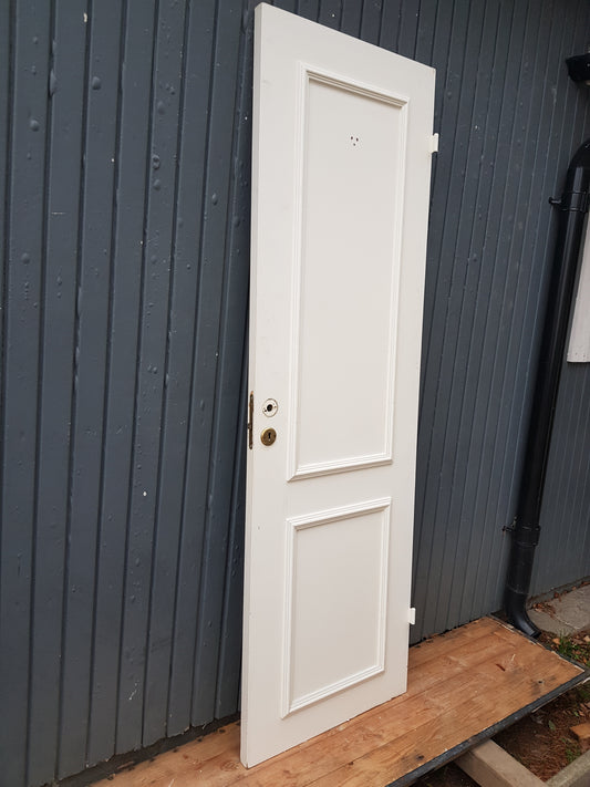 ART 779 B63 H101.5 D4 PRIS 2000 KR HÖGER