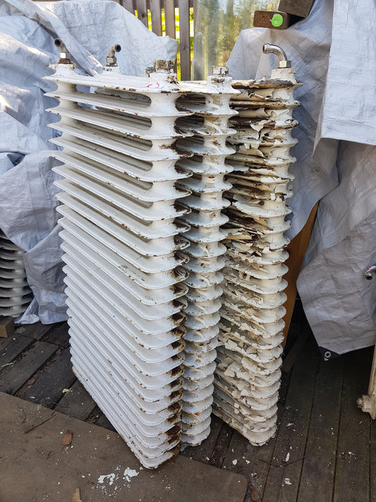 ART 497 3st b115 h60. b108 h58 pris 2500kr ST