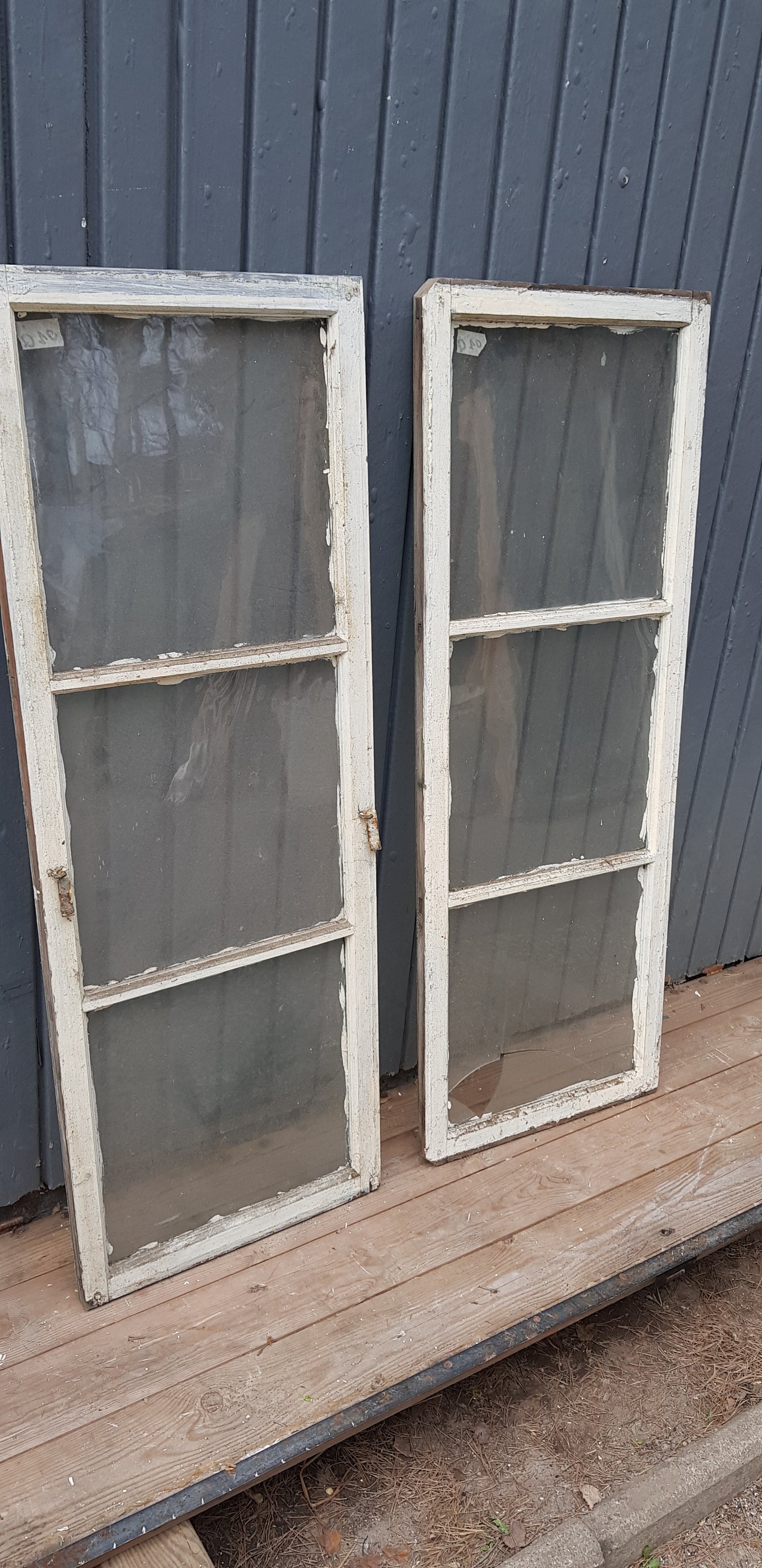 Art 01Q   2st  B40 H111.5 D2.5 munblåsta 1000 kr per st