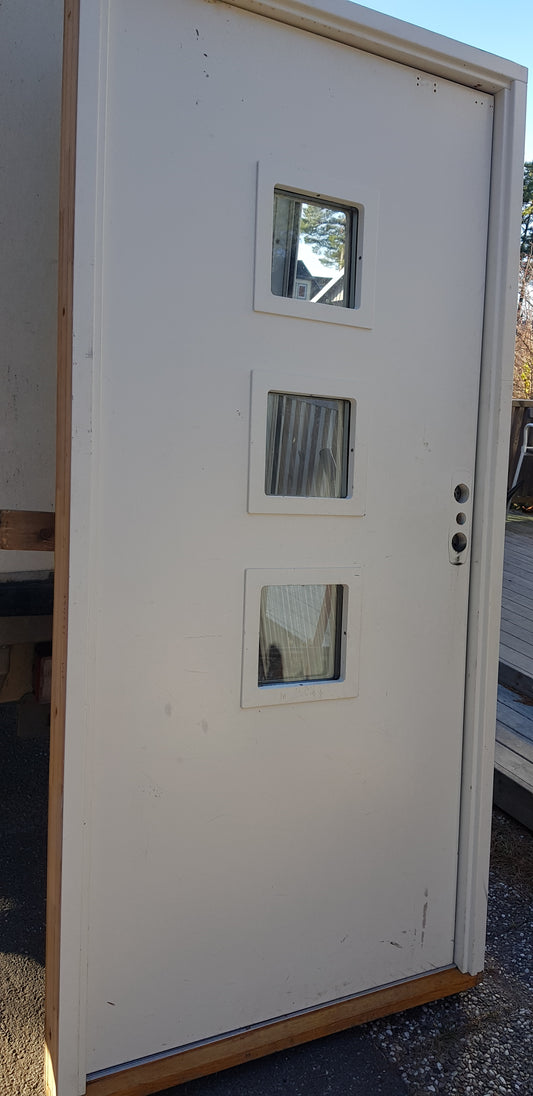 ART 749 1ST B100 H210 PRIS 4500 KR HÖGER