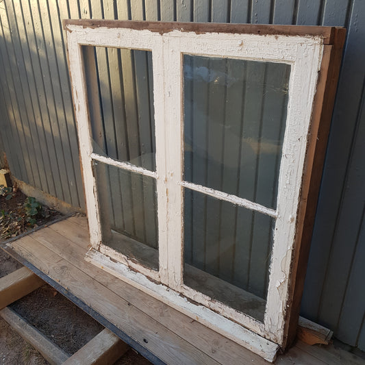 256C B103 h106 d10.5 munblåst 3000kr