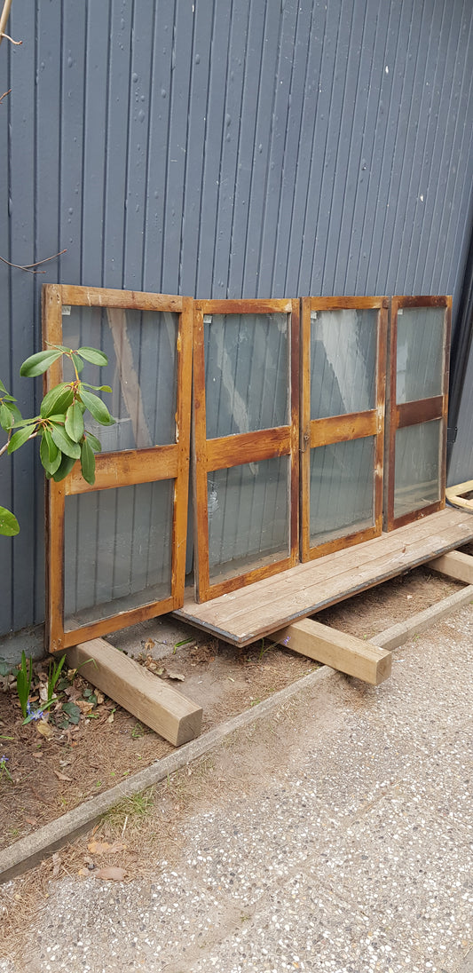 Art 01N 2st kvar B55.5 H107 D2.5 munblåsta 1000 kr st