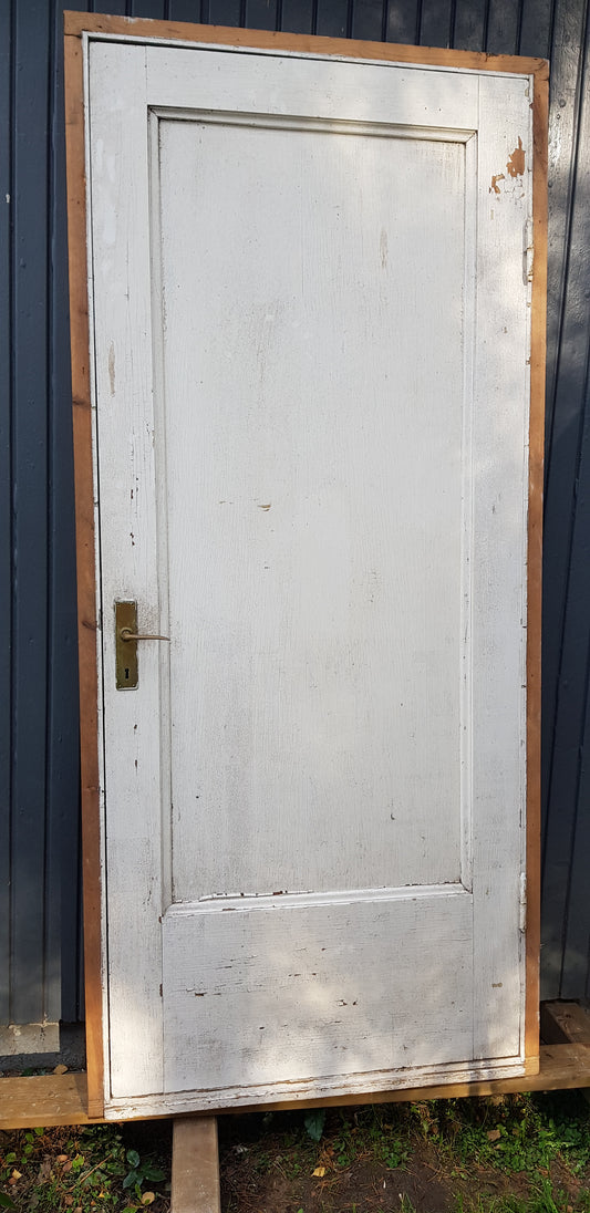 ARTIKELNUMMER 199 b98. h219. d10 höger pris 2500 kr